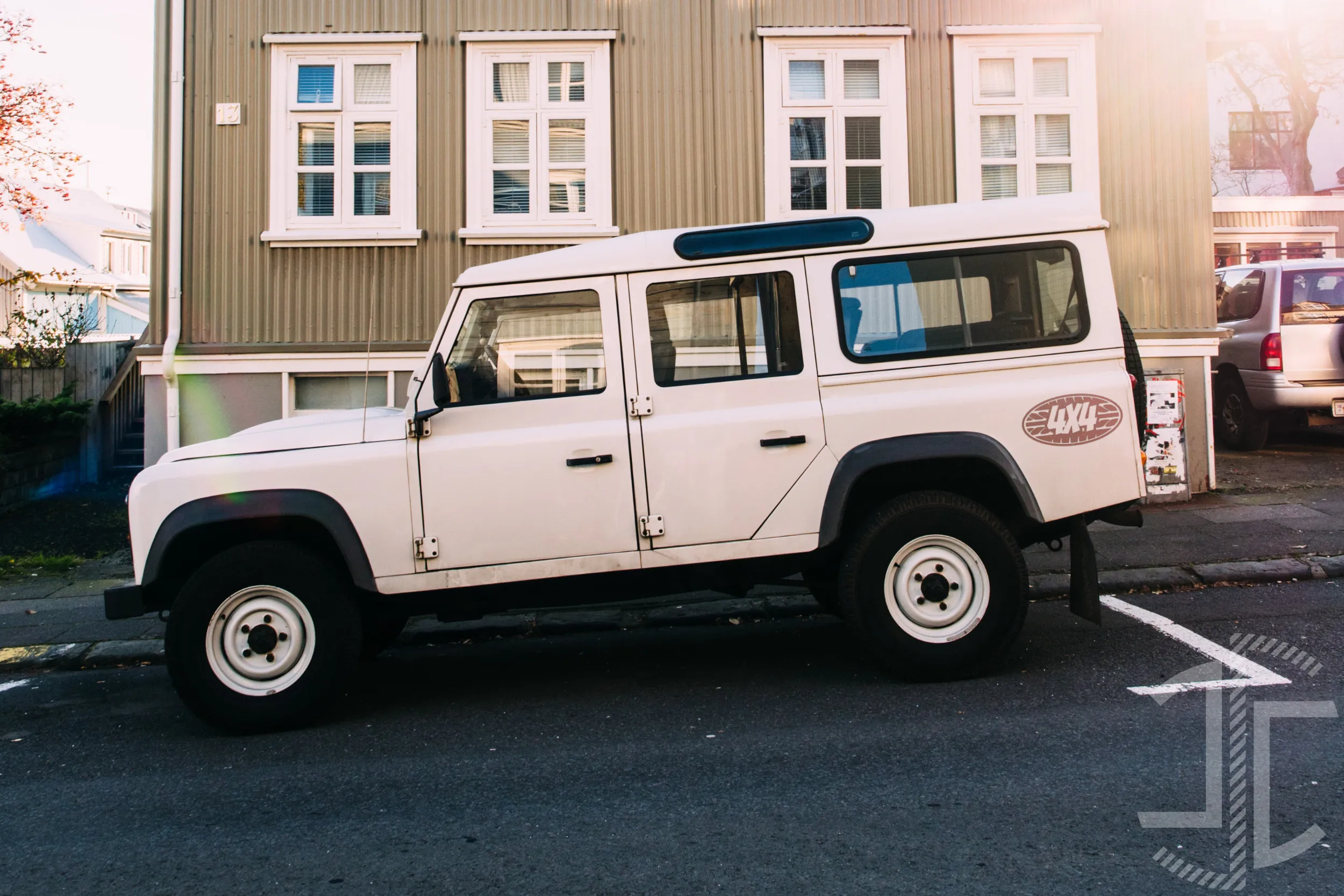 4X4 V3 - Autocolante em Vinil - Imagem 2