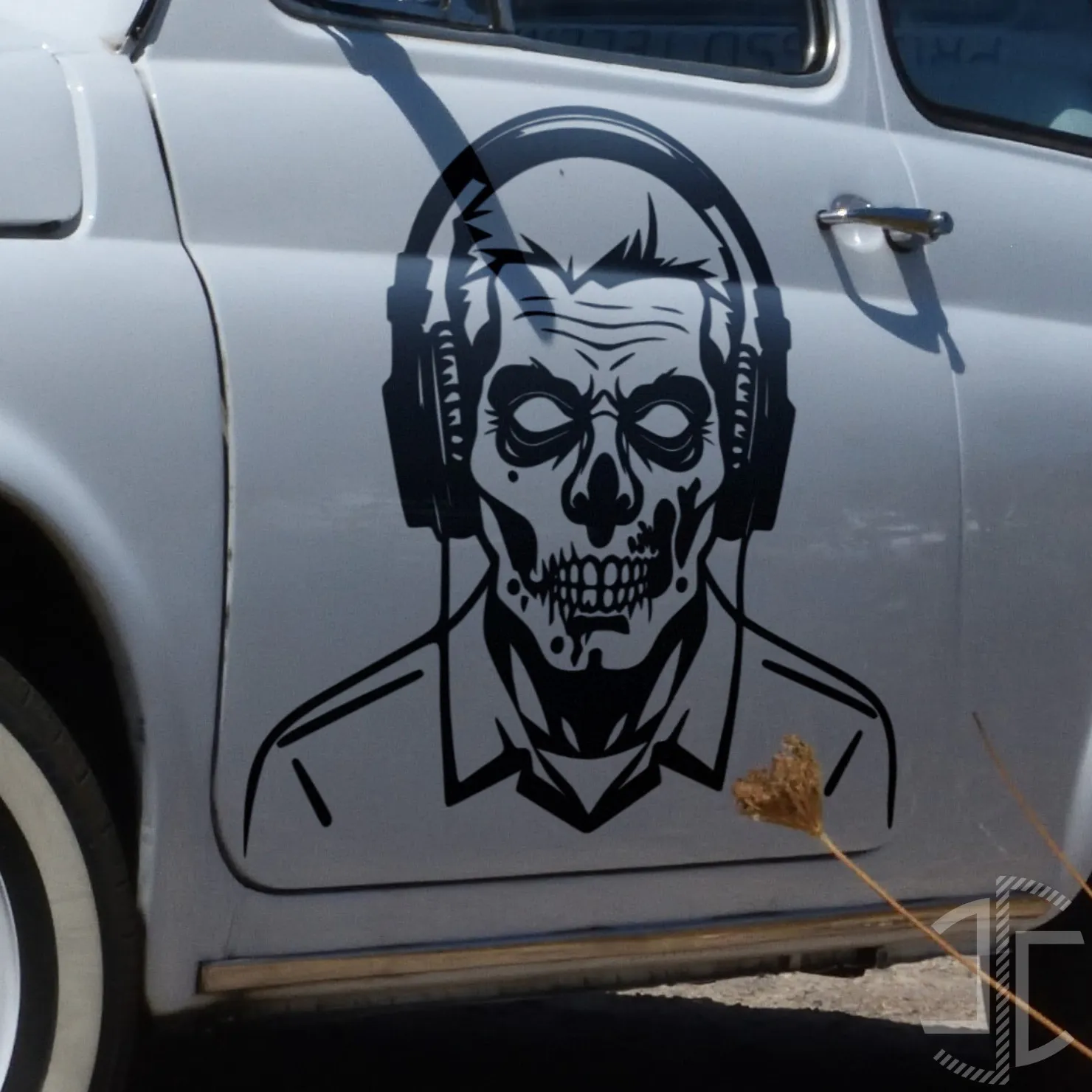Zombie com HeadPhones