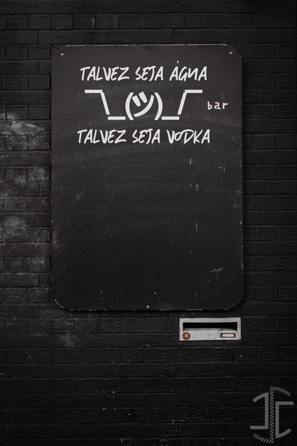 Talvez seja agua.. talvez seja vodka - Tipografia - Imagem 2