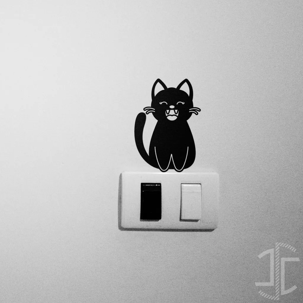 O gatinho - V2 - Autocolante em Vinil para interruptores