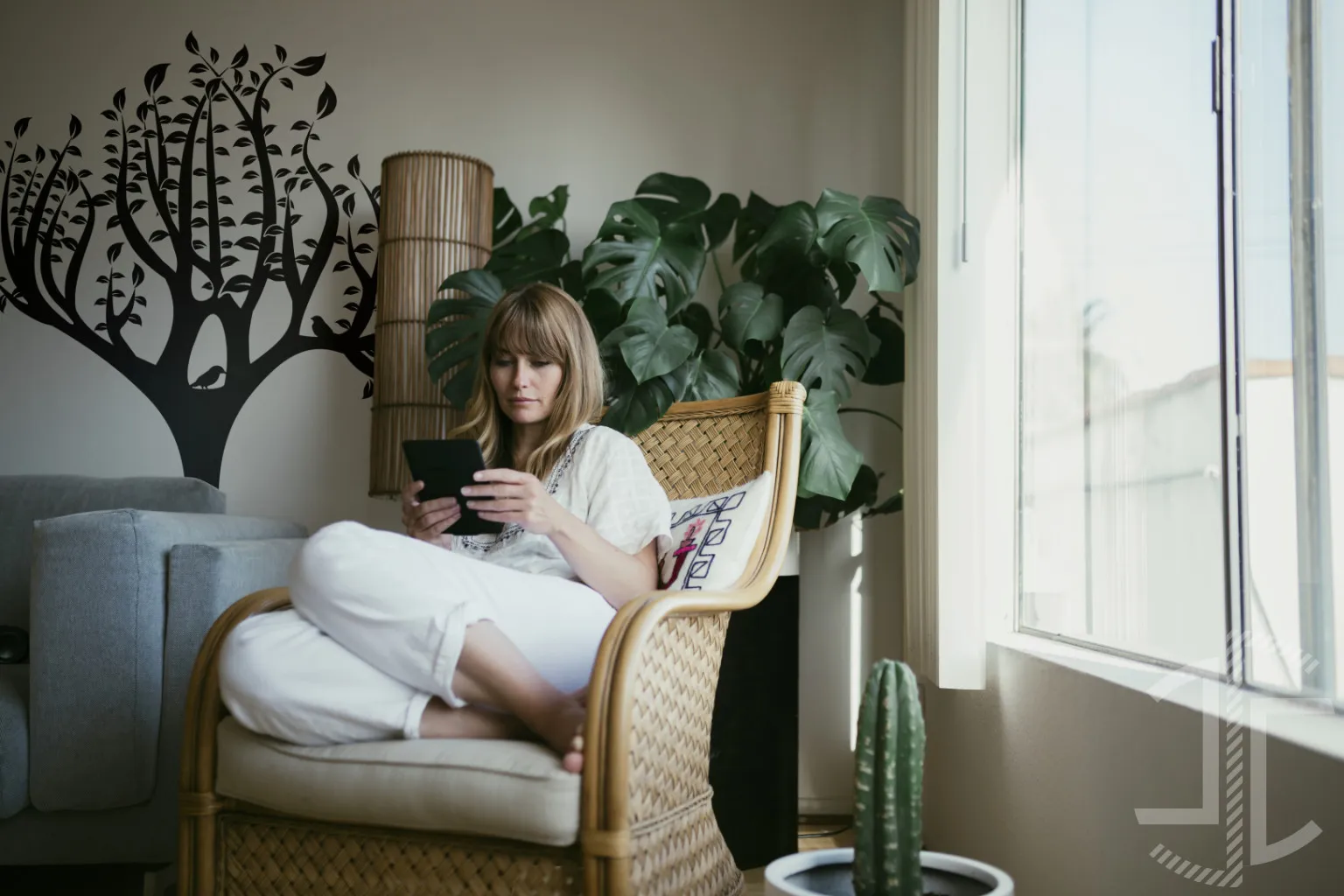 Árvore frondosa com passarinhos - Autocolante em Vinil - Imagem 3