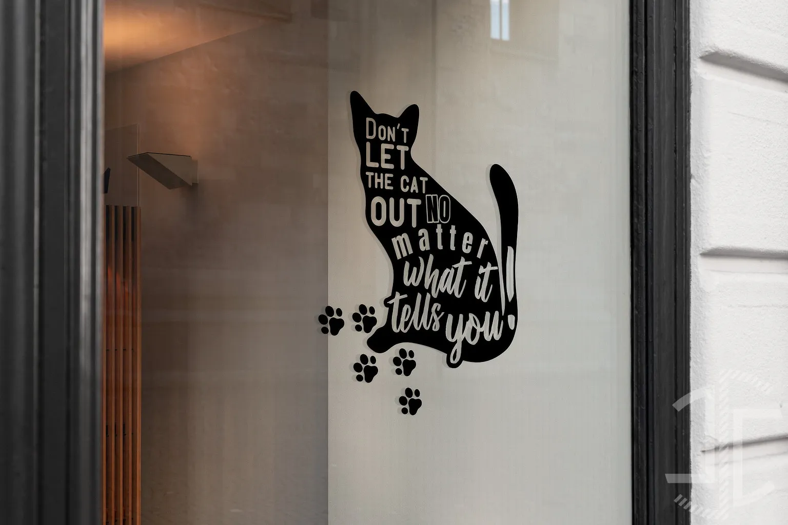 Não deixes o gato sair não importa o que ele te diga! - Tipografia - Imagem 3